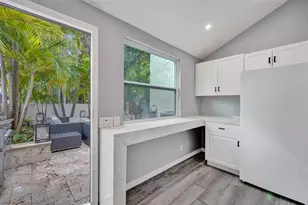 810 SE 2nd St, Fort Lauderdale, FL 33301 - Photo 27