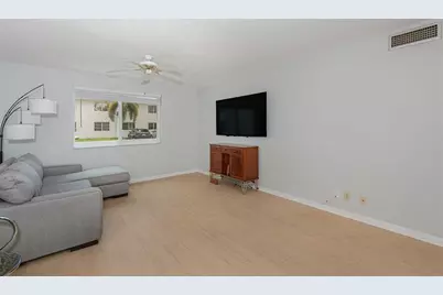 1821 NE 62nd St, Unit #310, Fort Lauderdale, FL 33308 - Photo 3