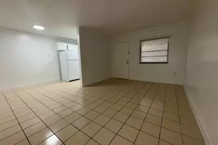 2031 NE 139th St, North Miami Beach, FL 33181 - Photo 3