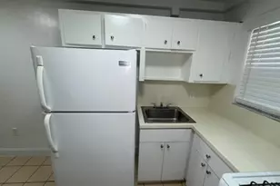 2031 NE 139th St, North Miami Beach, FL 33181 - Photo 5