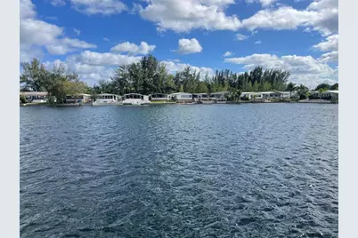 5724  Lagoon Dr, Fort Lauderdale, FL 33312 - Photo 17