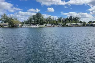 5724 Lagoon Dr, Fort Lauderdale, FL 33312 - Photo 17