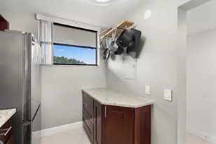 111 Lake Emerald Dr, Oakland Park, FL 33309 - Photo 5