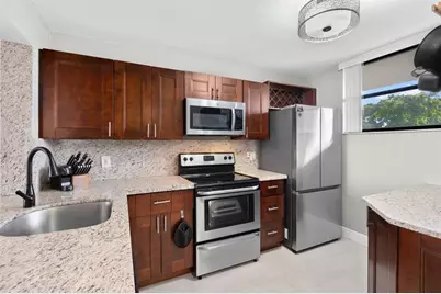 111  Lake Emerald Dr, Unit #401, Oakland Park, FL 33309 - Photo 3