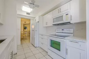 7100 Radice Ct, Lauderhill, FL 33319 - Photo 17