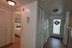 2801 Somerset Dr, Lauderdale Lakes, FL 33311 - Photo 13