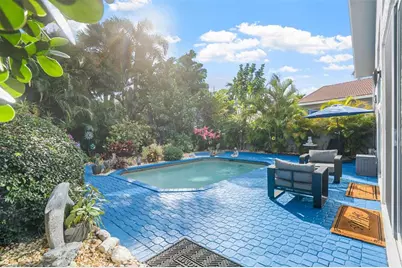 6584  Hampton Cir, Boca Raton, FL 33496 - Photo 3