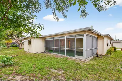 1410 NW 48th Pl, Deerfield Beach, FL 33064 - Photo 5