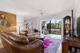 228 Fox Glen Dr Unit, Naples, FL 34104 - Photo 5