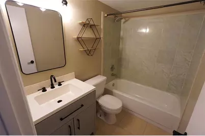 11521 NW 10th St, Hollywood, FL 33026 - Photo 9