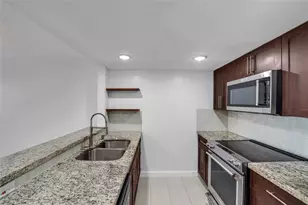 4550 SW 68th Ct Cir, Miami, FL 33155 - Photo 5