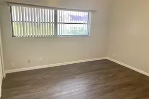 2700 S Oakland Forest Dr Unit, Oakland Park, FL 33309 - Photo 17