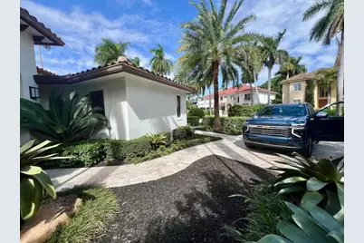 49  Fiesta Way, Fort Lauderdale, FL 33301 - Photo 23