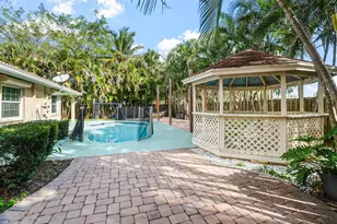 1427 Seagrape Cir, Weston, FL 33326 - Photo 37