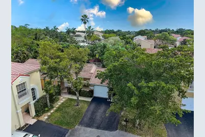 1427  Seagrape Cir, Weston, FL 33326 - Photo 39