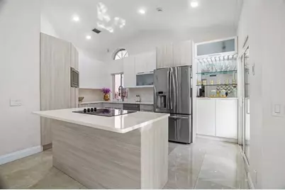 1427  Seagrape Cir, Weston, FL 33326 - Photo 17