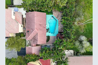 1427  Seagrape Cir, Weston, FL 33326 - Photo 43