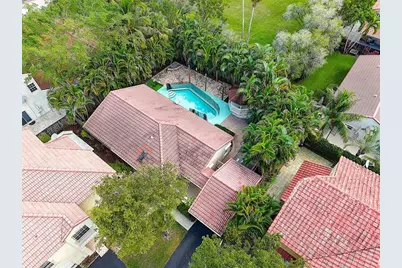 1427  Seagrape Cir, Weston, FL 33326 - Photo 41