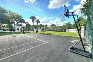 5672 Rock Island Rd, Tamarac, FL 33319 - Photo 23