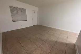 75 SW 10th St, Fort Lauderdale, FL 33315 - Photo 3