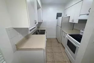 75 SW 10th St, Fort Lauderdale, FL 33315 - Photo 5