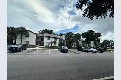 800  The Pointe Dr, West Palm Beach, FL 33409 - Photo 7