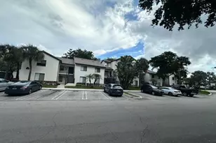 800 The Pointe Dr, West Palm Beach, FL 33409 - Photo 7