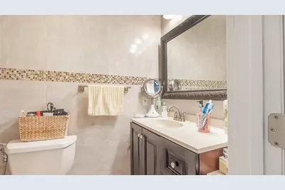 1032 NE 4th Ct, Hallandale Beach, FL 33009 - Photo 29