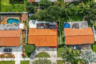 1032 NE 4th Ct., Hallandale Beach, FL 33009 - Photo 5