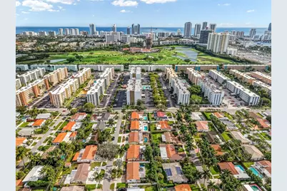 1032 NE 4th Ct, Hallandale Beach, FL 33009 - Photo 7