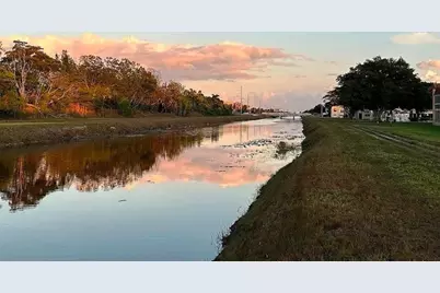 9041  Sunrise Lakes Blvd, Unit #113, Sunrise, FL 33322 - Photo 7