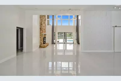 7475  Estrella Cir, Boca Raton, FL 33433 - Photo 5