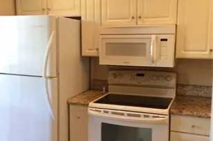 2379 SW 15th St, Deerfield Beach, FL 33442 - Photo 3