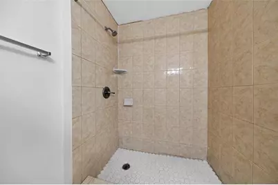 641  Cypress Lake Blvd, Unit #E18, Pompano Beach, FL 33064 - Photo 31