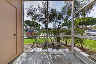 641 Cypress Lake Blvd, Pompano Beach, FL 33064 - Photo 41