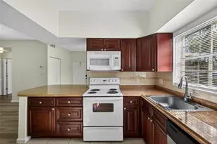 641 Cypress Lake Blvd, Pompano Beach, FL 33064 - Photo 23