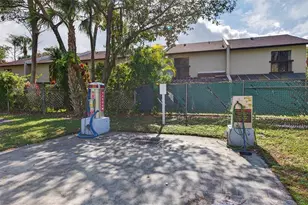 641 Cypress Lake Blvd, Pompano Beach, FL 33064 - Photo 47