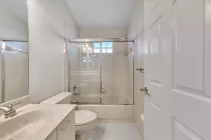 20231 NW 10th St, Pembroke Pines, FL 33029 - Photo 7