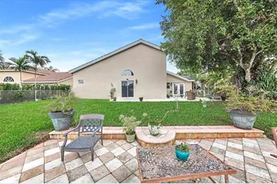 20231 NW 10th St, Pembroke Pines, FL 33029 - Photo 43