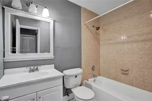 1816 E Oakland Park Blvd, Oakland Park, FL 33306 - Photo 5