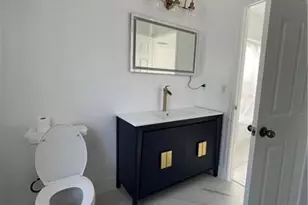 6354 Buena Vista Dr, Margate, FL 33063 - Photo 9