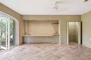 6204 Paradise Point Dr, Palmetto Bay, FL 33157 - Photo 13