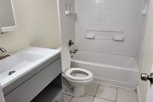 1501 Crescent Cir, West Palm Beach, FL 33403 - Photo 7