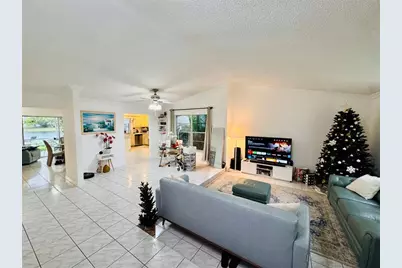 9673 NW 45th St, Sunrise, FL 33351 - Photo 5