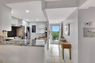 2615 NE 3rd Ct, Boynton Beach, FL 33435 - Photo 9