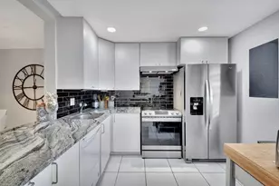 2615 NE 3rd Ct, Boynton Beach, FL 33435 - Photo 5