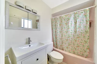 2701  Middle River Dr, Unit #11, Fort Lauderdale, FL 33306 - Photo 17