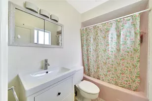 2701 Middle River Dr, Fort Lauderdale, FL 33306 - Photo 17