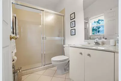 1012 SW 156th Ave, Pembroke Pines, FL 33027 - Photo 25