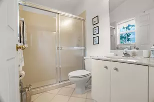 1012 SW 156th Ave, Pembroke Pines, FL 33027 - Photo 25